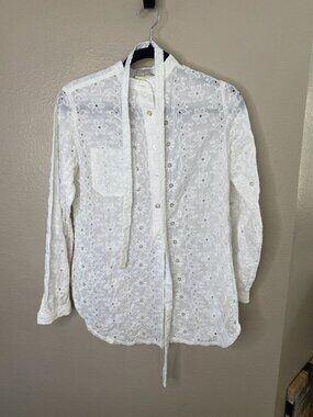 Kings James Womens White Button-Up Lace Eyelet Shirt  8 Long Sleeve Lightweight